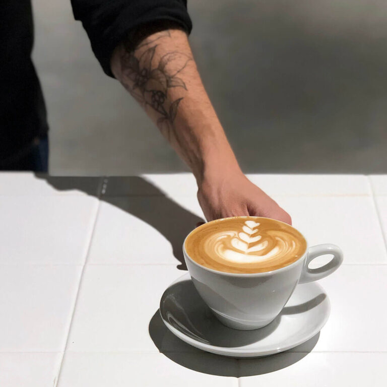 MamboCat Event Set Van 24 Koffiemokken, 250 Ml, Witte Porseleinen Bekers Met Handvat Voor Personen Stapelbare Kopjes Warme Dranken Zoals Thee Cacao Latte Macchiato En Dergelijke Chique 1687211608